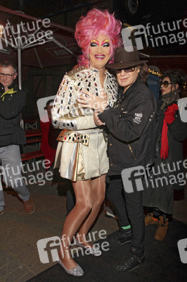 Eröffnung 'The Bunny Burlesque St. Pauli' in Hamburg