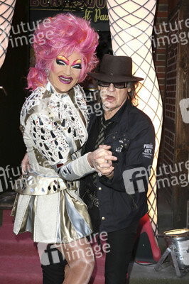 Eröffnung 'The Bunny Burlesque St. Pauli' in Hamburg