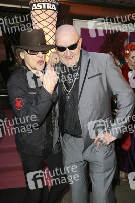 Eröffnung 'The Bunny Burlesque St. Pauli' in Hamburg