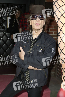 Eröffnung 'The Bunny Burlesque St. Pauli' in Hamburg