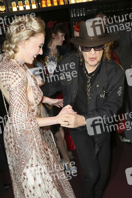 Eröffnung 'The Bunny Burlesque St. Pauli' in Hamburg