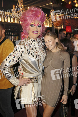 Eröffnung 'The Bunny Burlesque St. Pauli' in Hamburg