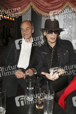 Eröffnung 'The Bunny Burlesque St. Pauli' in Hamburg