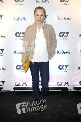 Eröffnung des ersten temporären AlphaTauri 3D-Knit Labs in Berlin