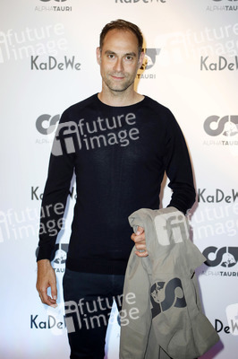 Eröffnung des ersten temporären AlphaTauri 3D-Knit Labs in Berlin