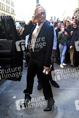 Jennifer Lopez bei Radio Beats 1 in New York