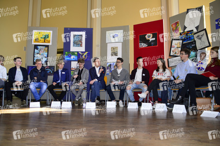Ministerpräsident Michael Kretschmer bei einem Schülerworkshop in Görlitz