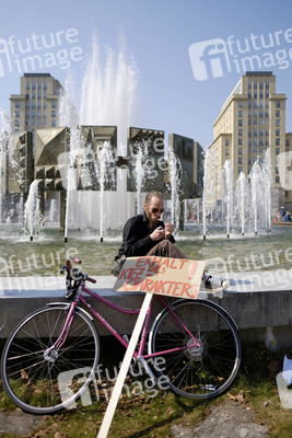 Demontration 'Gemeinsam gegen Verdrängung und Mietenwahnsinn' in Berlin