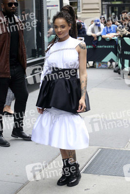 Milla Jovovich und Sasha Lane bei der Talkshow 'Build Series' in New York