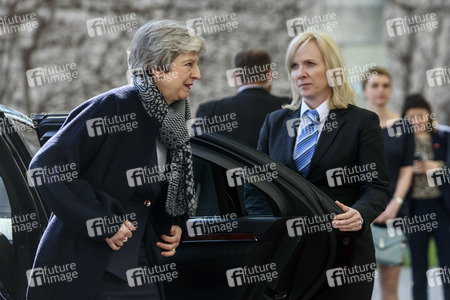 Theresa May zu Brexit Gespräch in Berlin