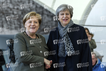 Theresa May zu Brexit Gespräch in Berlin