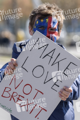 Theresa May zu Brexit Gespräch in Berlin