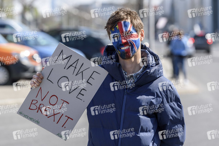 Theresa May zu Brexit Gespräch in Berlin