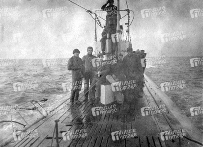 Die Mannschaft des U-Boots SM U-81 im 1. Weltkrieg