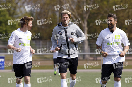 Charity Fußball-Länderspiel in Duisburg