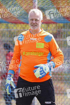 Charity Fußball-Länderspiel in Duisburg