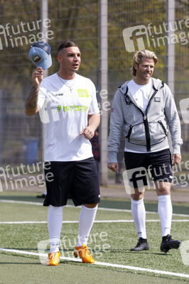 Charity Fußball-Länderspiel in Duisburg