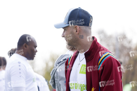 Charity Fußball-Länderspiel in Duisburg