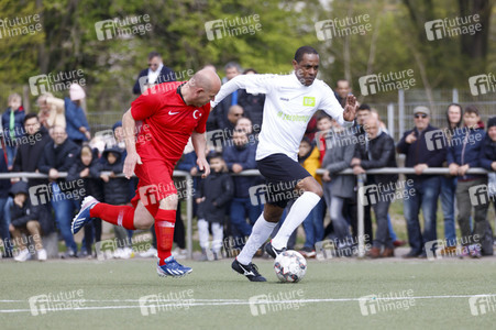 Charity Fußball-Länderspiel in Duisburg