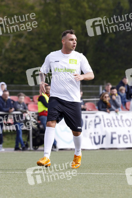 Charity Fußball-Länderspiel in Duisburg
