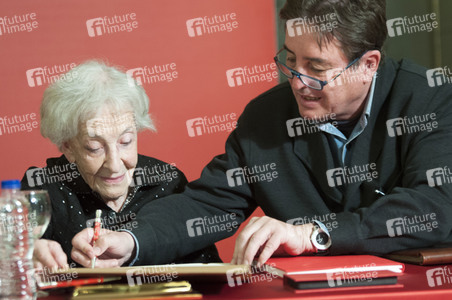 Ida Vitale im Instituto Cervantes in Madrid