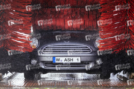 Symbolfoto Autowäsche