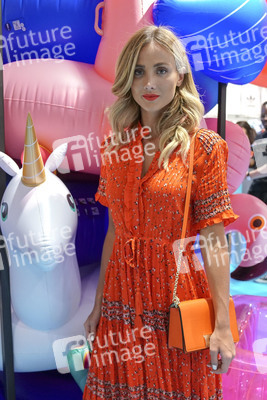 Pop-up Shop Opening 'Be Active' in Köln