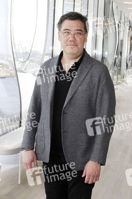 Pressekonferenz zur Vorstellung des neuen Chefdirigenten der Elbphilharmonie in Hamburg
