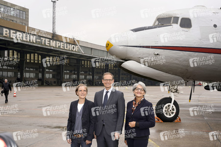 Pressekonferenz 'Fest der Luftbrücke' in Berlin