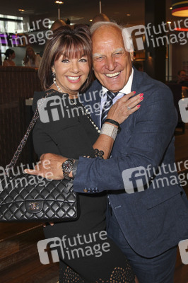 Fashion Charity Dinner 2019 in München