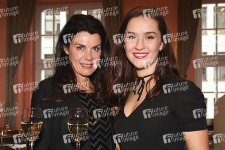 Theaterpremiere 'Sommerabend' in München