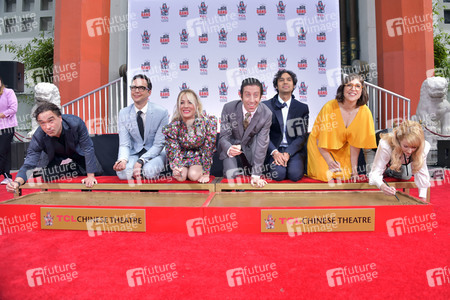 Handprints Ceremony mit dem 'The Big Bang Theory' Cast in Los Angeles