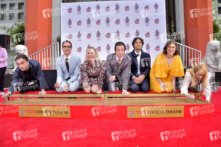 Handprints Ceremony mit dem 'The Big Bang Theory' Cast in Los Angeles