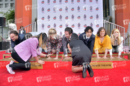 Handprints Ceremony mit dem 'The Big Bang Theory' Cast in Los Angeles