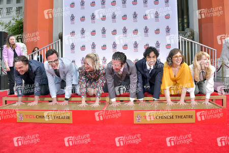 Handprints Ceremony mit dem 'The Big Bang Theory' Cast in Los Angeles