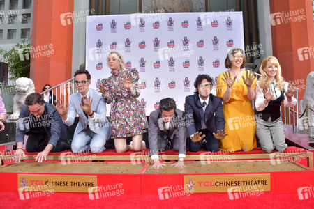 Handprints Ceremony mit dem 'The Big Bang Theory' Cast in Los Angeles