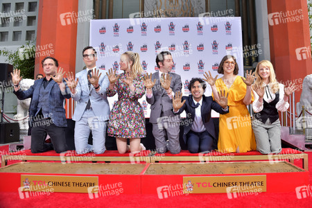 Handprints Ceremony mit dem 'The Big Bang Theory' Cast in Los Angeles