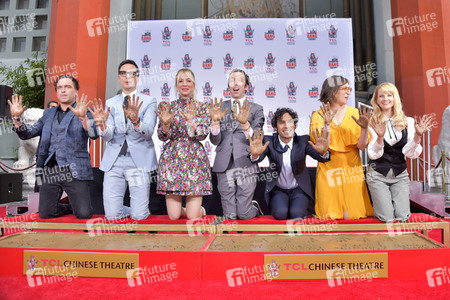 Handprints Ceremony mit dem 'The Big Bang Theory' Cast in Los Angeles