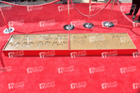 Handprints Ceremony mit dem 'The Big Bang Theory' Cast in Los Angeles