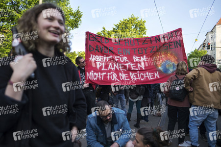 Revolutionäre 1. Mai-Demonstration in Berlin