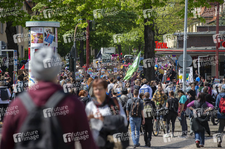AfD Demo und Gegendemo in Erfurt