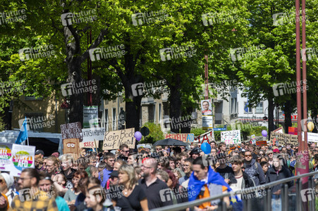 AfD Demo und Gegendemo in Erfurt
