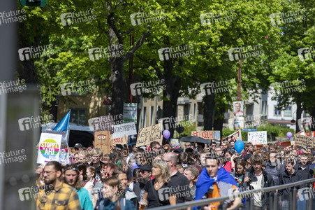 AfD Demo und Gegendemo in Erfurt
