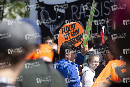 AfD Demo und Gegendemo in Erfurt