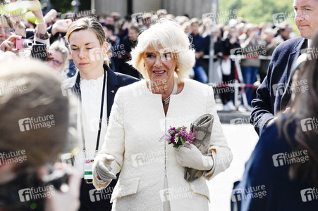 Prinz Charles und Camilla am Brandenburger Tor in Berlin