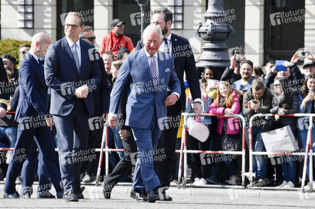 Prinz Charles und Camilla am Brandenburger Tor in Berlin