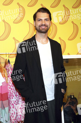 Natascha Ochsenknecht präsentiert ihre Modekollektion in Berlin