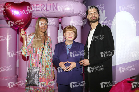 Natascha Ochsenknecht präsentiert ihre Modekollektion in Berlin