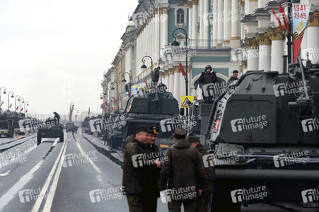 Generalprobe der Militärparade in St. Petersburg