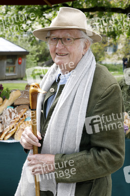 Prinz Charles und Herzogin Camilla besuchen einen Bio-Bauernhof in Glonn